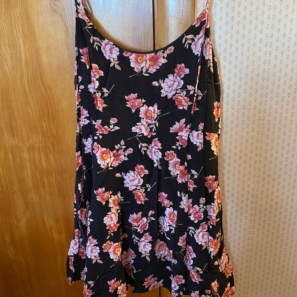 Spaghetti strap pink and black floral dress